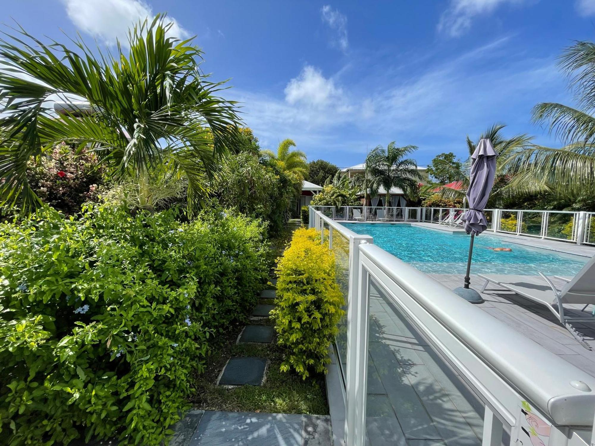 Hotel & Villa Le Cocotel Saint-Francois  Bagian luar foto