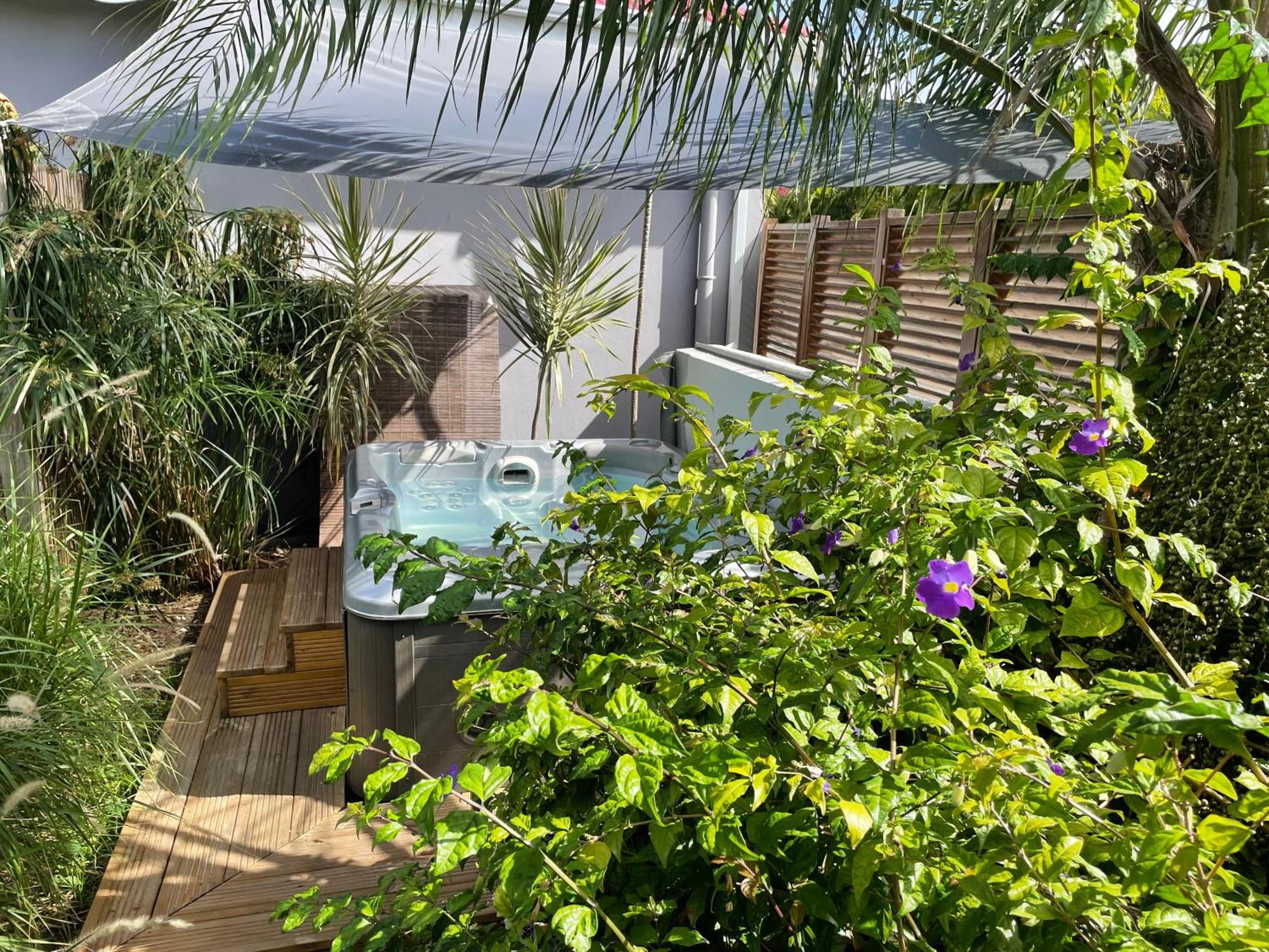 Hotel & Villa Le Cocotel Saint-Francois  Ruang foto